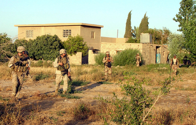 ハバニヤのスンニ派モスク付近で車両爆弾爆発、35人以上死亡 - イラク