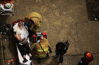 NY地下鉄で脱線事故、負傷者19人
