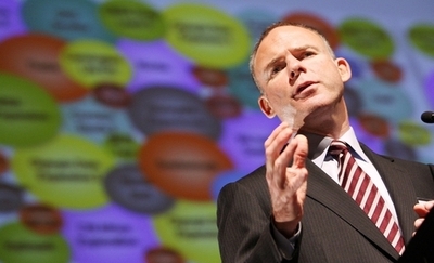 鉱業最大手BHPビリトンのCEO「リオ・ティント株主は規制当局の判断待ち」