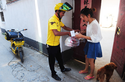 配車が出前に、出前が配車に？ 中国で大手入り乱れ競争激化