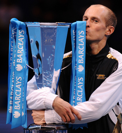 ダビデンコ デルポトロを下して初優勝、ATPワールドツアー・ファイナル