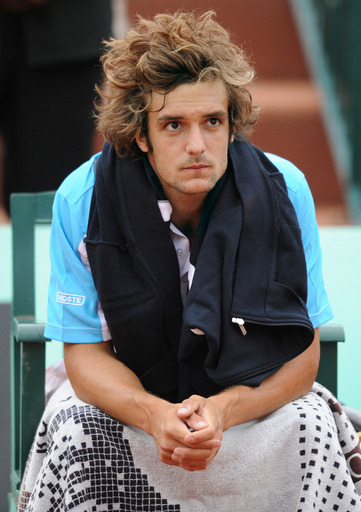 フランス人プロテニス選手モンクールが遺体で発見される