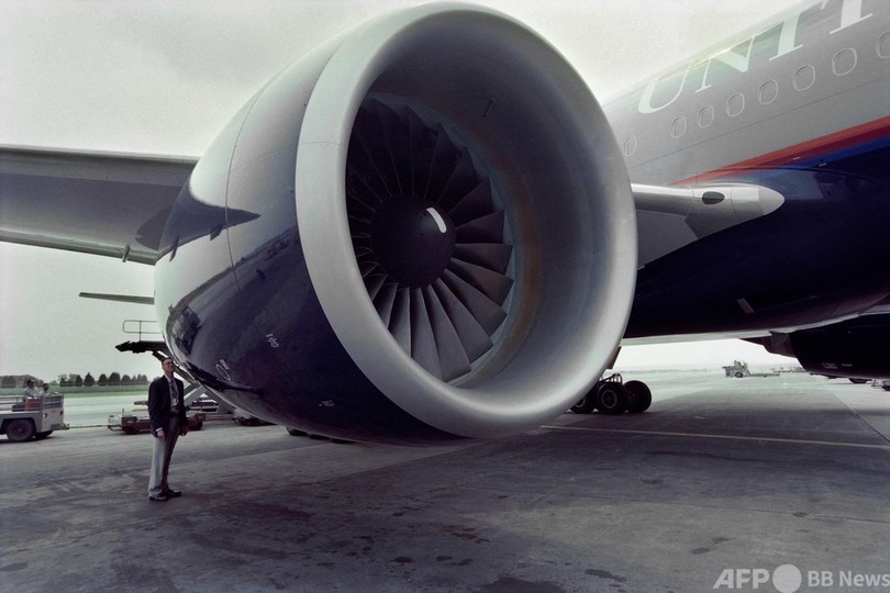 エンジン炎上のボーイング機 部品落下は金属疲労か 米当局 写真2枚 国際ニュース Afpbb News