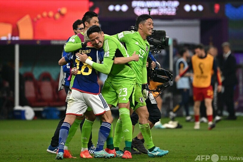 ドイツ、スペイン撃破で16強 歓喜する日本代表 カタールW杯