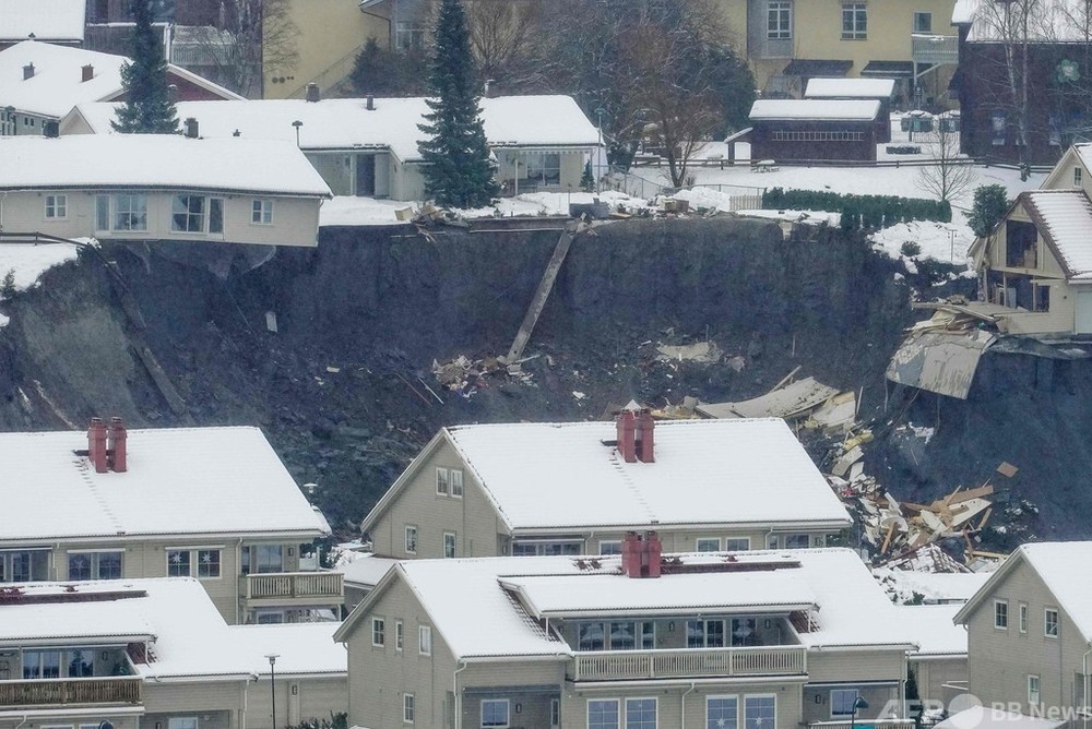 ノルウェーで土砂崩れ 12人行方不明