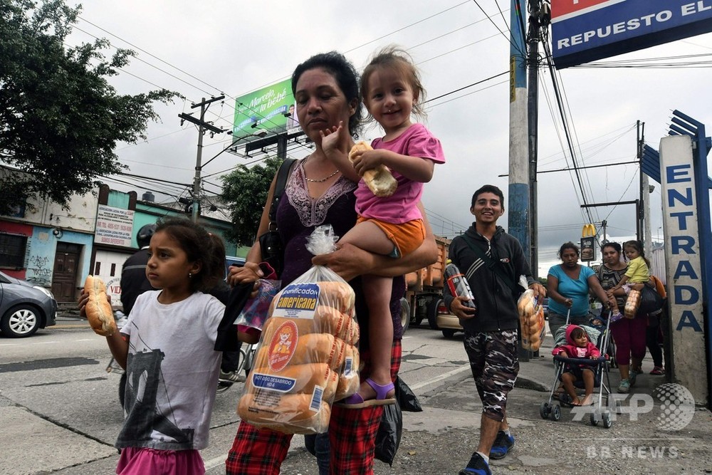 ホンジュラス移民数千人 米国へ向け徒歩で北上中 トランプ氏の警告無視 写真枚 国際ニュース Afpbb News