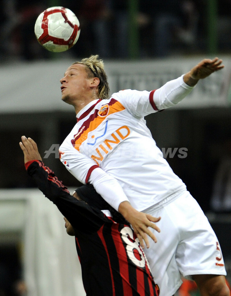 ミラン ロナウジーニョの活躍でローマに逆転勝利 写真17枚