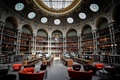 改修を終えた仏パリのフランス国立図書館が公開した読書室（2022年9月5日撮影）。(c)STEPHANE DE SAKUTIN / AFP