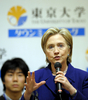都内の東京大学で行われたタウンミーティングで質問に答える、来日中のヒラリー・クリントン（Hillary Clinton）米国務長官（2009年2月17日撮影）。(c)AFP/TOSHIFUMI KITAMURA