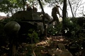 ウクライナ東部の激戦地バフムートの前線に配置された同国軍（2023年7月15日撮影）。(c)Anatolii Stepanov / AFP