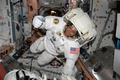 宇宙服を着て国際宇宙ステーション（ISS）で活動する米航空宇宙局（NASA）の宇宙飛行士ジャック・フィッシャーさん。NASAが公開（2017年5月12日取得、資料写真）。