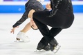 24-25フィギュアスケートグランプリ（GP）シリーズ第1戦、スケートアメリカ。ペア・ショートプログラム（SP）の演技に臨む三浦璃来/木原龍一組（2024年10月18日撮影）。(c)Geoff Robins / AFP