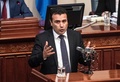 マケドニア首都スコピエの議会で演説を行うゾラン・ザエフ首相（2019年1月11日撮影）。(c) Robert ATANASOVSKI / AFP