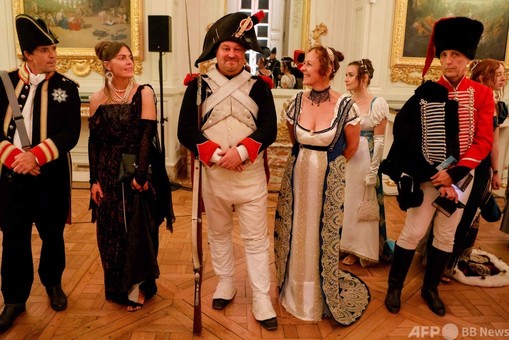 ナポレオン没後200年 仏トリアノン宮で再現イベント 写真25枚 国際