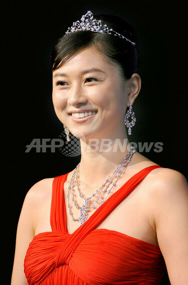 菊川玲 都内で「ボツワナ・ダイヤモンド・ナイト」開催、菊川怜が登場 写真5枚 国際ニュース：AFPBB News