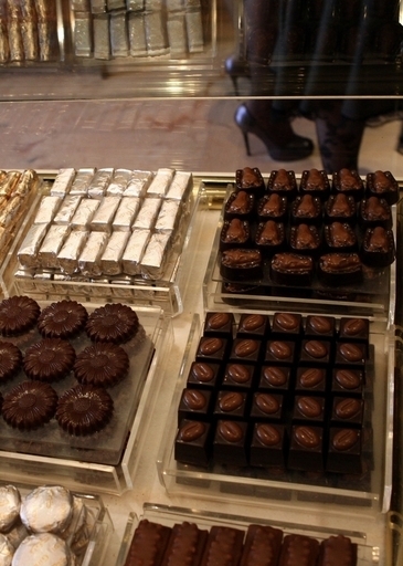 チョコレート盗んで断手刑に、イラン