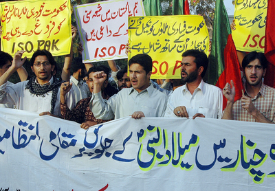 北西部の宗派間抗争で110人が死傷 - パキスタン