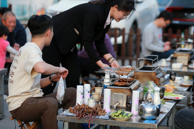 淄博市、観光市場は冷静に回帰も串焼き人気は衰えず