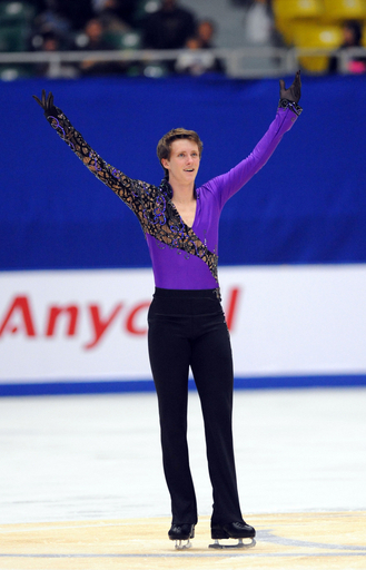 アボットが男子シングルで優勝 中庭は10位に終わる、フィギュアGP第3戦