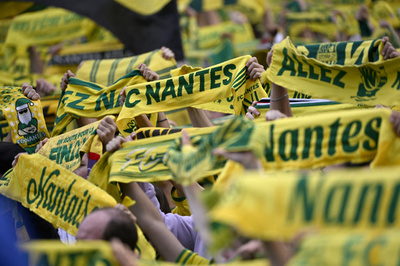 ファンが試合前に刺され死亡 サッカー仏1部リーグ