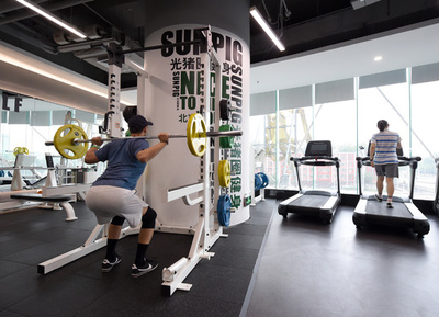 中国で流行する「オンラインフィットネス」「自宅で気軽に」が魅力も課題が浮上