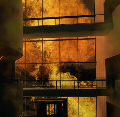 スカンディナビア最大の美術館で炎のインスタレーション - デンマーク