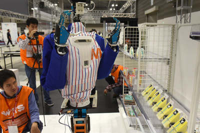 働くロボット最先端のサミットが東京で開幕 競技会も実施