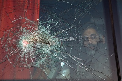 シリア政権側部隊、反体制派乗せたバスに発砲 少年1人死亡