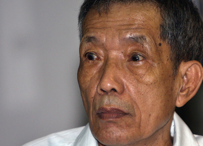 カンボジア特別法廷、トゥールスレン収容所元所長の公判を再開