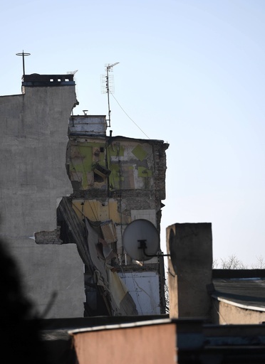 ポーランドで建物が崩壊、25人死傷 ガス爆発の可能性