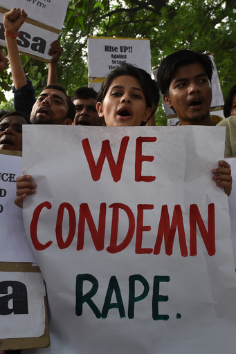 暴行され、撃たれて井戸に…被害少女が監禁生活語る、インド