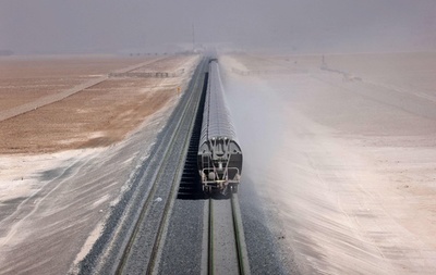 湾岸諸国の架け橋に UAEで進む鉄道計画