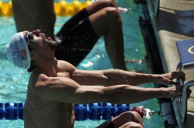 フェルプス、200メートル背泳ぎで優勝を飾る