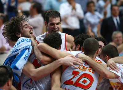 スペイン ギリシャを降し決勝進出