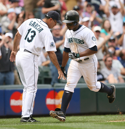 マリナーズ ブルージェイズにサヨナラ勝ちで8連勝