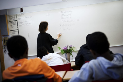 スウェーデン教育の凋落、緊急な改革が必要 OECDが警鐘