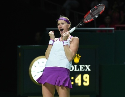 クビトバ、シャラポワ破りラドワンスカとの決勝へ WTAツアー選手権