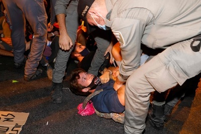 イスラエルで反政府デモ、ネタニヤフ首相の退陣要求 30人逮捕