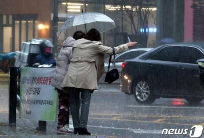 韓国で依然続くタクシー乗車難…「3人に1人が業界を去ってしまった」