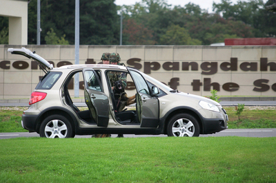 ドイツ西部の米空軍基地にテロ予告、基地内に大規模防衛網