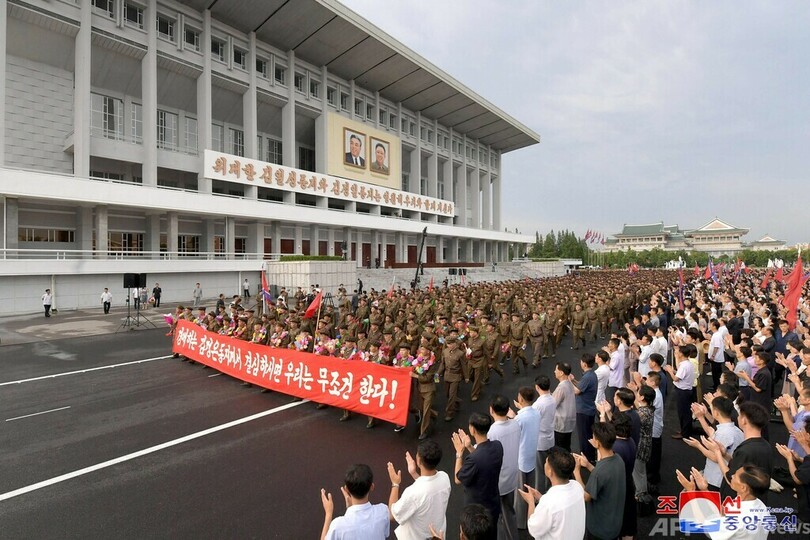 水害被災地支援に首都平壌の党員派遣 大規模激励会