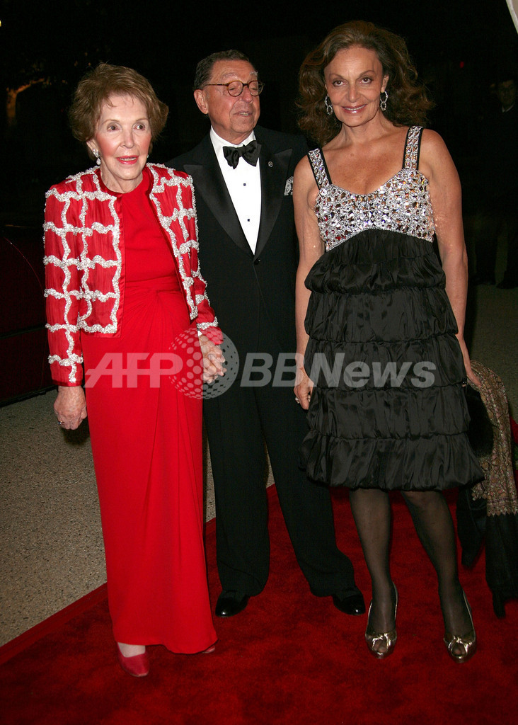 ファースト レディのドレスが一堂に レーガン元大統領夫人の 衣装展 写真22枚 国際ニュース Afpbb News