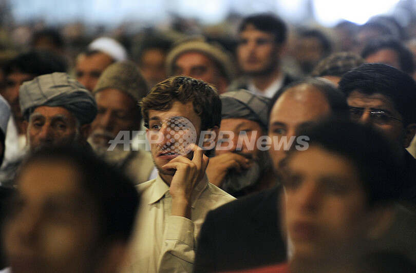 マスード元国防相追悼集会でカルザイ大統領演説