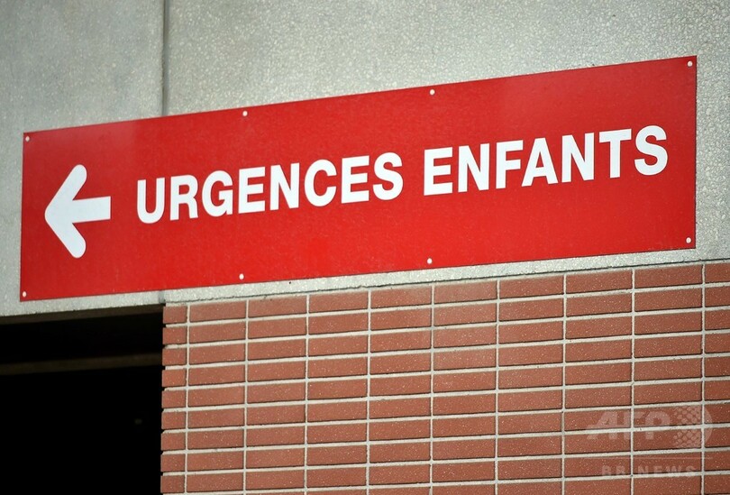 病院から連れ去られた病気の赤ちゃん保護、父親を拘束 フランス