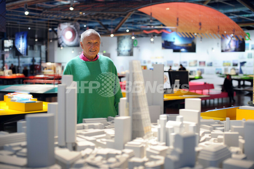 英国人建築家リチャード・ロジャースと仲間の建築展、パリで開幕