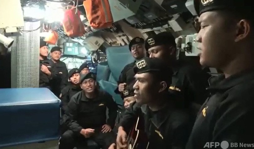「さようなら」 インドネシア沈没艦の乗組員ら、事故前に合唱 動画公開