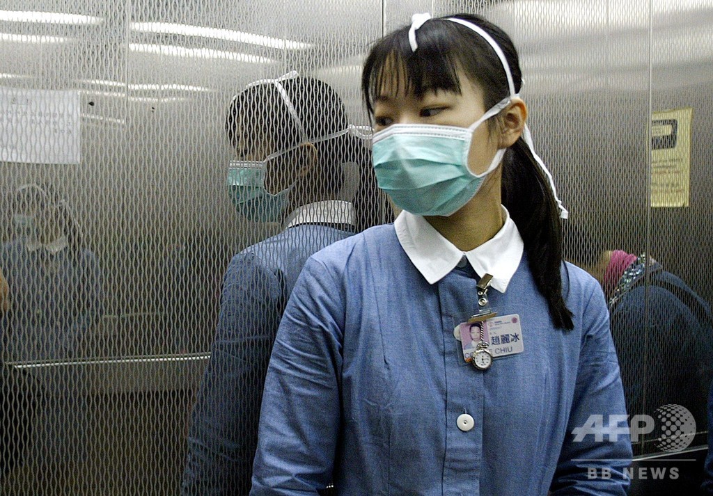 新型コロナウイルスによる肺炎で初の死者、中国 新型コロナウイルスによる肺炎で初の死者、中国