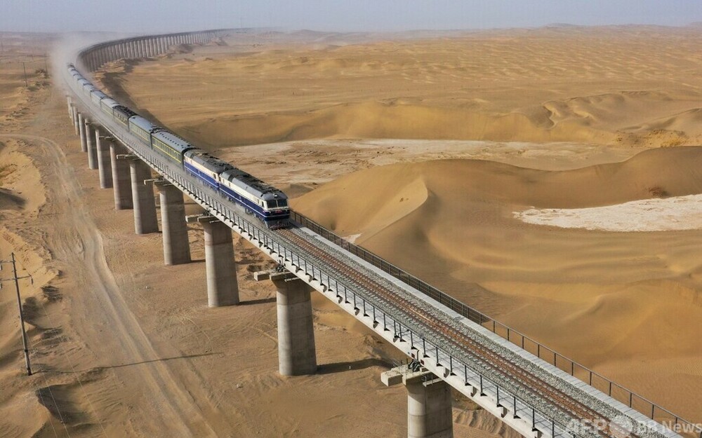中国新疆 世界初の砂漠環状鉄道が完成 写真1枚 国際ニュース Afpbb News