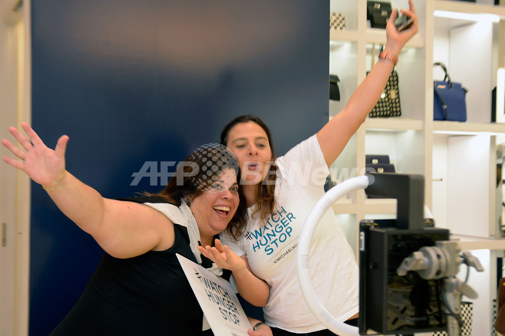 世界食糧デー記念、「マイケル・コース」飢餓撲滅活動イベントを開催