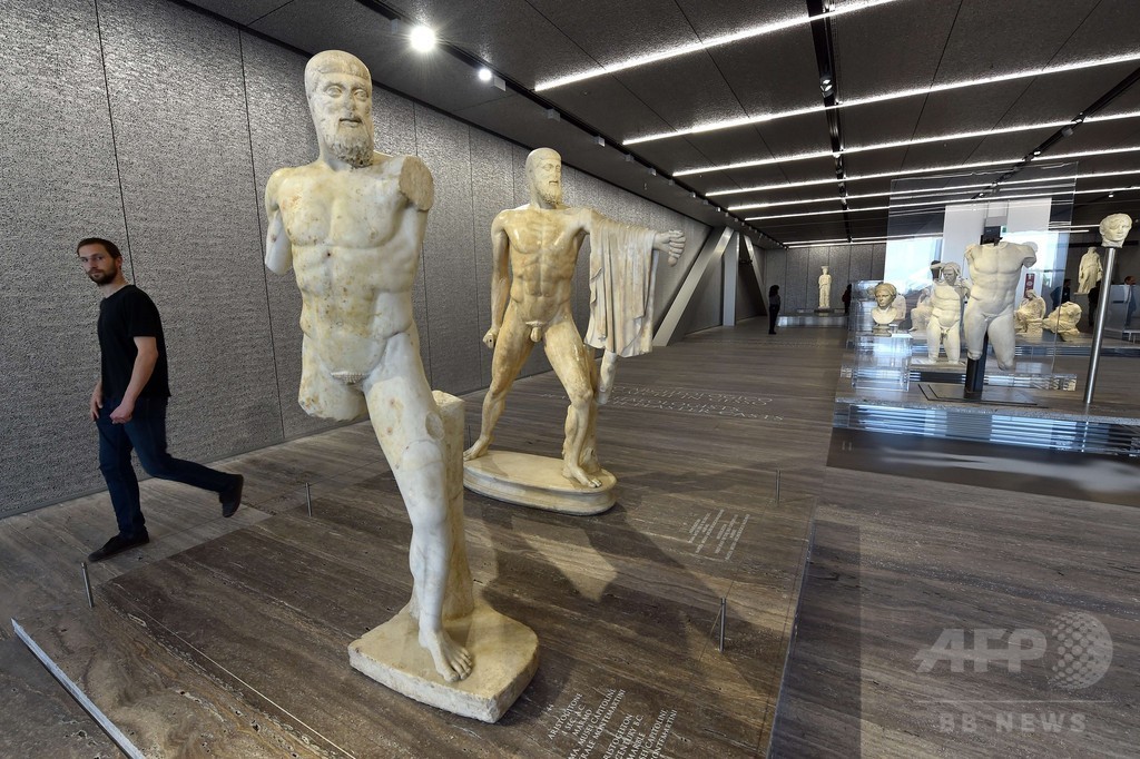 ミラノにプラダ財団の新施設、ウェス・アンダーソンによるカフェも